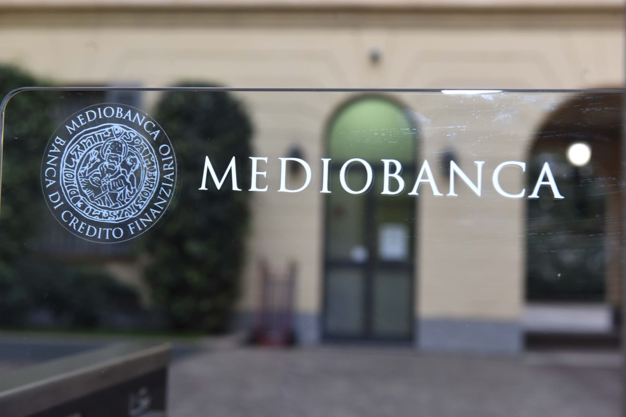 Mediobanca oggi sale